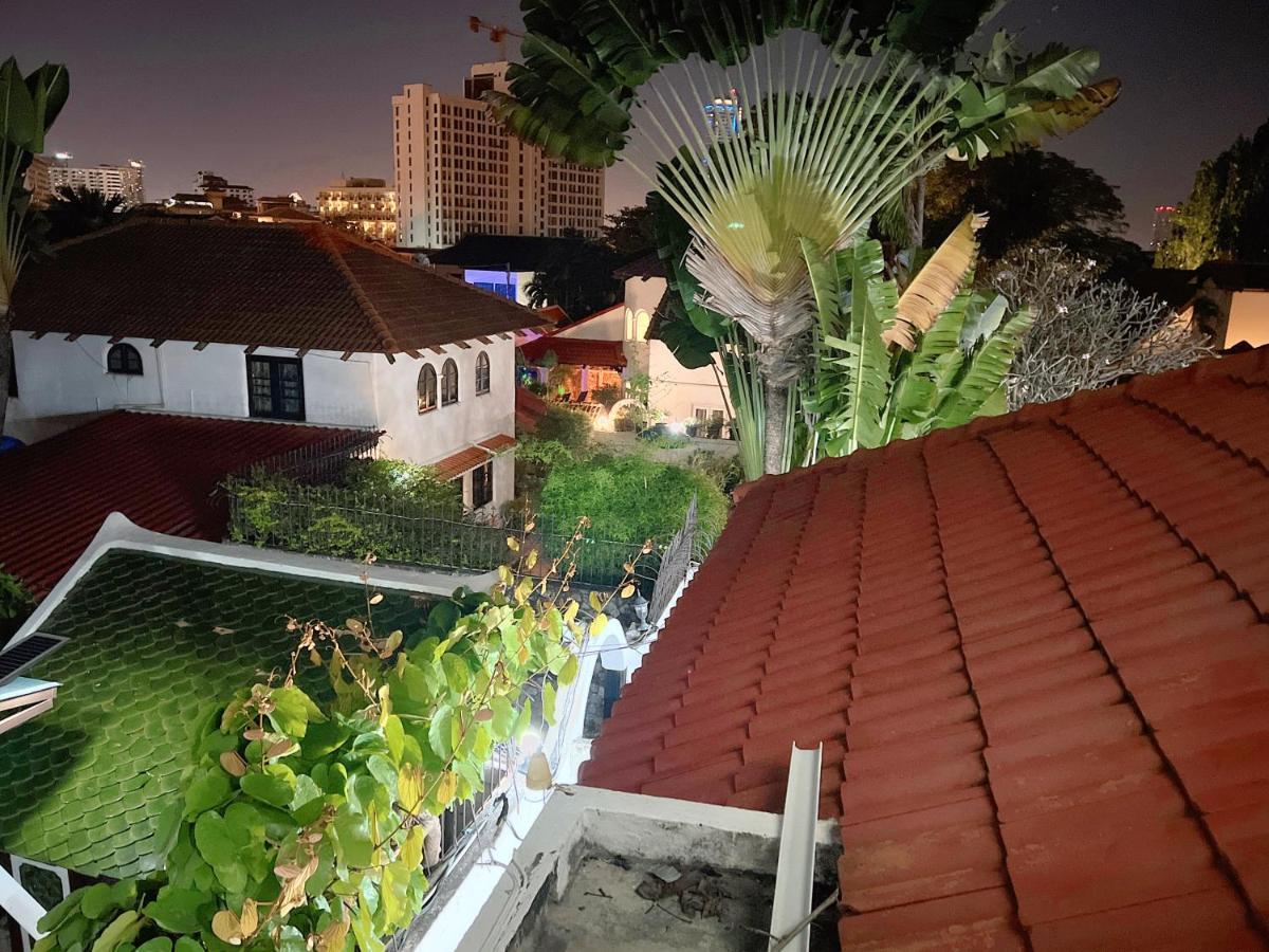 Villa Pool At Pattaya